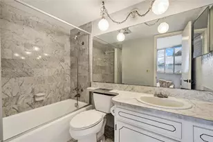 811 S Hollybrook Dr, Pembroke Pines, FL 33025 - Photo 21