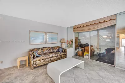 811 S Hollybrook Dr #207, Pembroke Pines, FL 33025 - Photo 13