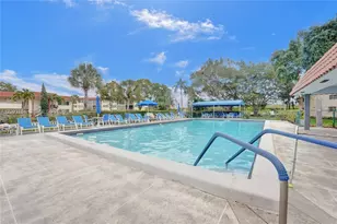 811 S Hollybrook Dr, Pembroke Pines, FL 33025 - Photo 29