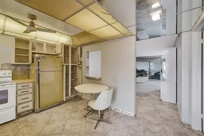 811 S Hollybrook Dr #207, Pembroke Pines, FL 33025 - Photo 5