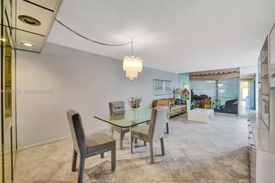811 S Hollybrook Dr #207, Pembroke Pines, FL 33025 - Photo 9