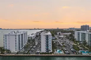 7501 E Treasure Dr, North Bay Village, FL 33141 - Photo 61