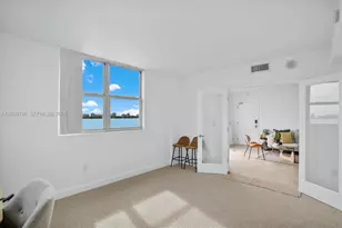 7501 E Treasure Dr, North Bay Village, FL 33141 - Photo 19