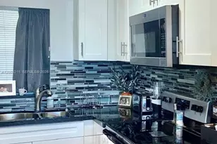 9431 Live Oak Pl, Davie, FL 33324 - Photo 5