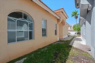3954 NE 13th Dr, Homestead, FL 33033 - Photo 11