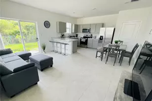 916 SE 19th St, Homestead, FL 33034 - Photo 5