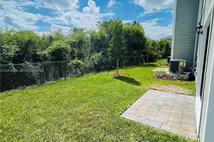 916 SE 19th St, Homestead, FL 33034 - Photo 17