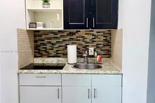 3405 W Lake Pl, Miramar, FL 33023 - Photo 9