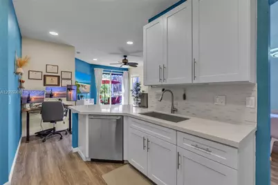 268 Conservation Dr, Weston, FL 33327 - Photo 11