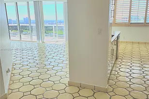 20185 E Country Club Dr, Aventura, FL 33180 - Photo 11