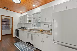 1879 SW 16th St, Miami, FL 33145 - Photo 25
