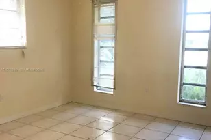 4900 SW 36th Ct, Pembroke Park, FL 33023 - Photo 17