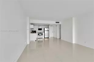100 Bayview Dr, Sunny Isles Beach, FL 33160 - Photo 9