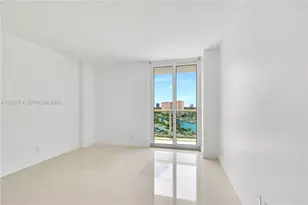 100 Bayview Dr, Sunny Isles Beach, FL 33160 - Photo 21