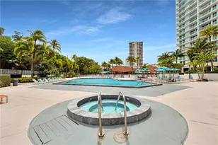 100 Bayview Dr, Sunny Isles Beach, FL 33160 - Photo 5
