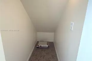 14020 NE 3rd Ct, Miami, FL 33161 - Photo 11