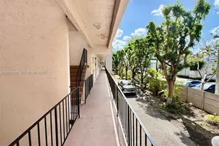 1950 W 54th St, Hialeah, FL 33012 - Photo 23