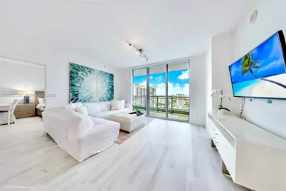 90 SW 3rd St #3109, Miami, FL 33130 - Photo 3