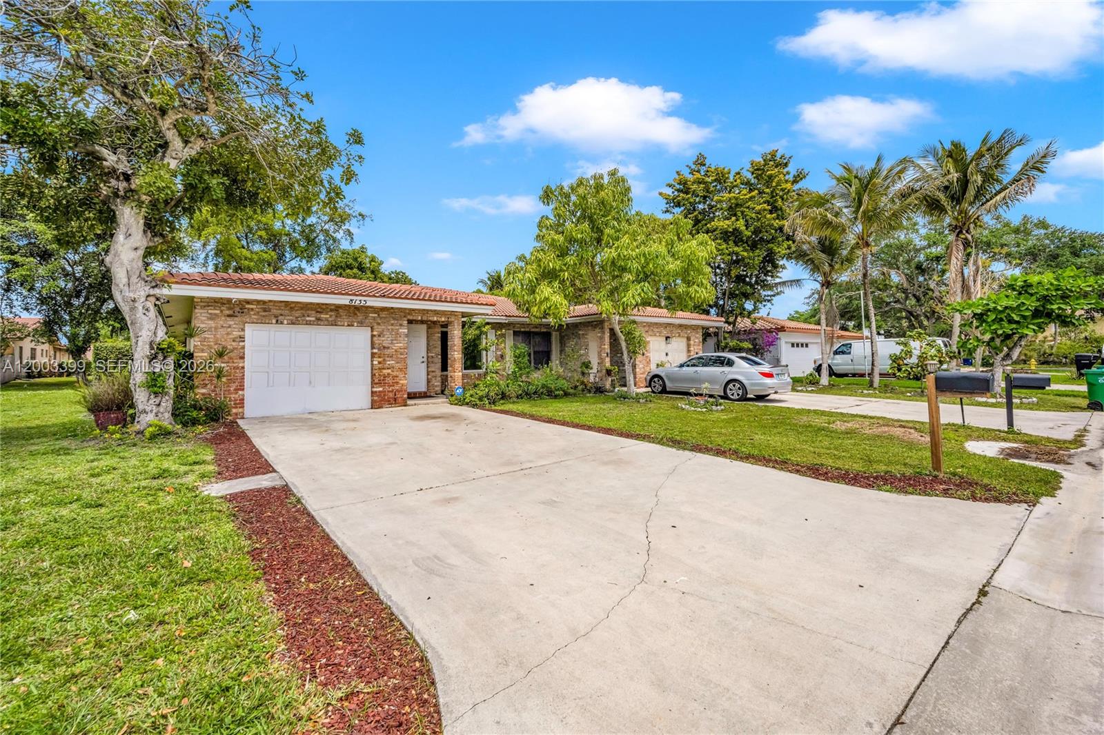 8135 NW 39th St - 8135 NW 39th St, Coral Springs, FL 33065 Luxury Property | Jose Angel Pina