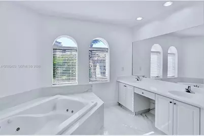 21032 NE 32nd Ave #21032, Aventura, FL 33180 - Photo 19