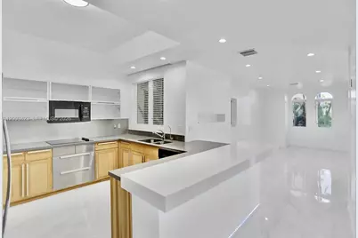 21032 NE 32nd Ave #21032, Aventura, FL 33180 - Photo 5