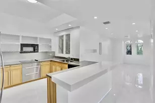 21032 NE 32nd Ave, Aventura, FL 33180 - Photo 5