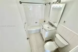 1430 Brickell Bay Dr, Miami, FL 33131 - Photo 13