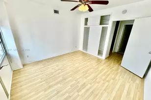 1430 Brickell Bay Dr, Miami, FL 33131 - Photo 15