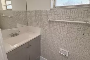 20111 NE 27th Ct, Aventura, FL 33180 - Photo 9