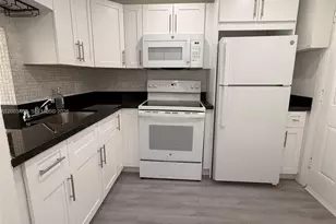 20111 NE 27th Ct, Aventura, FL 33180 - Photo 3