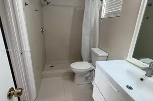 20200 NE 27th Ct, Aventura, FL 33180 - Photo 13
