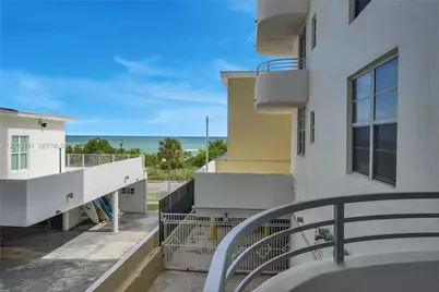 5555 Collins Ave #3C, Miami Beach, FL 33140 - Photo 7
