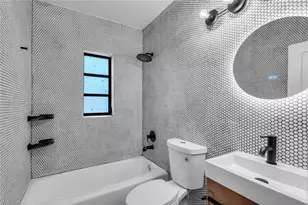 10 Century Ln, Miami Beach, FL 33139 - Photo 15