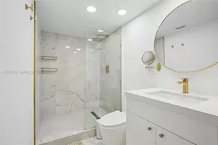 19701 E Country Club Dr, Aventura, FL 33180 - Photo 3