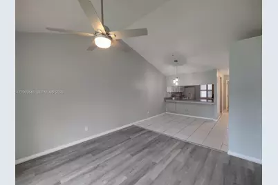 2668 Kings Lake #2668, Naples, FL 34112 - Photo 7
