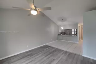 2668 Kings Lake, Naples, FL 34112 - Photo 7