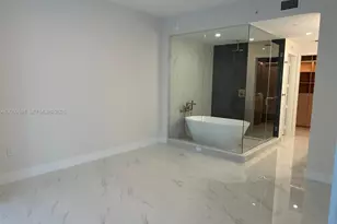 700 NE 24th St, Miami, FL 33137 - Photo 9