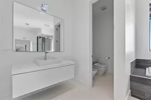 10431 NW 68th Terrace, Doral, FL 33178 - Photo 31