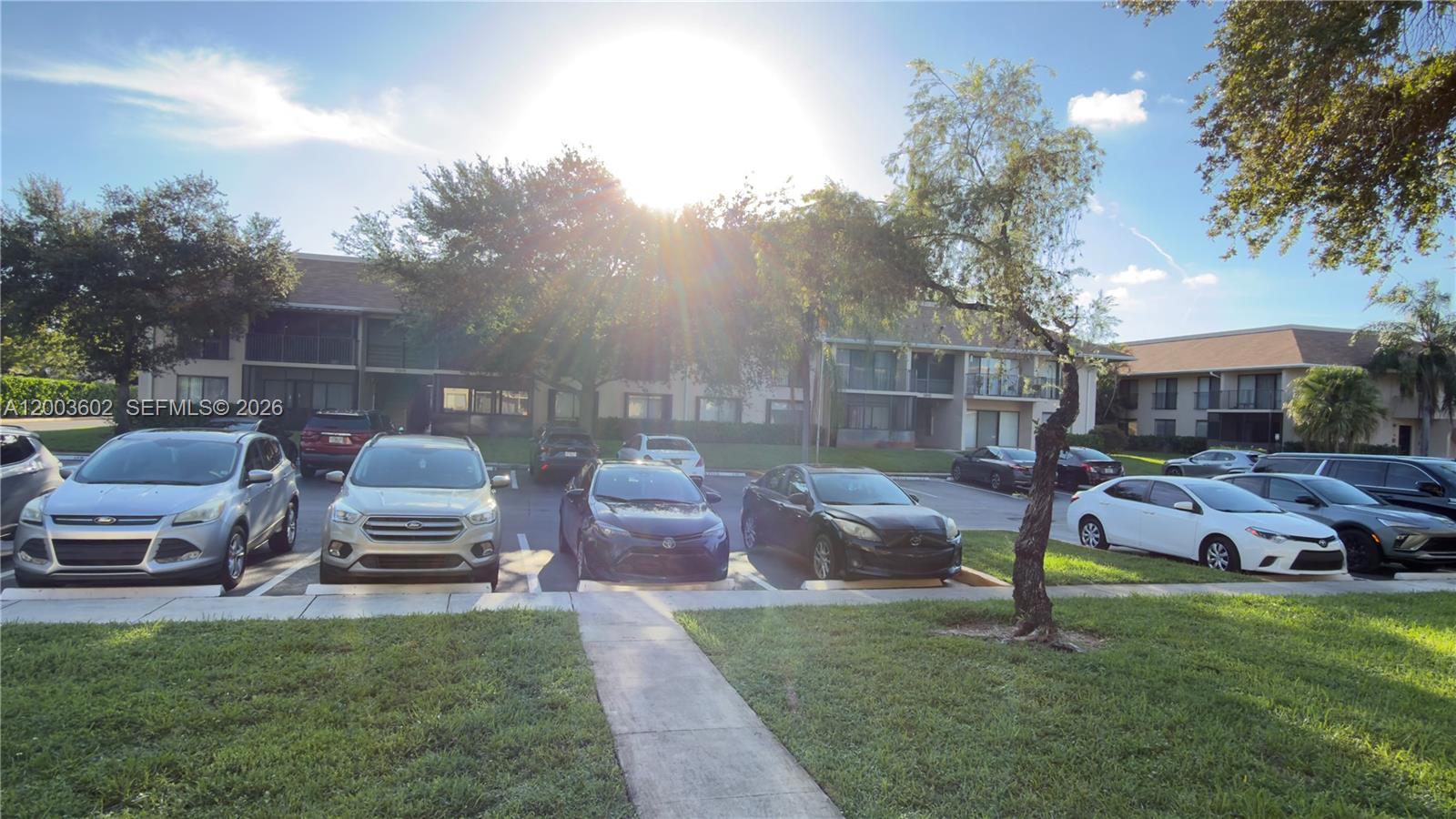 5855 Washington St #90 - 5855 Washington St #90, Hollywood, FL 33023 Luxury Property | Jose Angel Pina