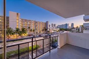 401 Golden Isles Dr, Hallandale Beach, FL 33009 - Photo 17