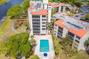2322 S Cypress Bend Dr, Pompano Beach, FL 33069 - Photo 17