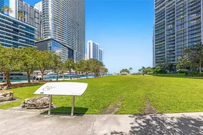 485 Brickell Ave #4501, Miami, FL 33131 - Photo 21