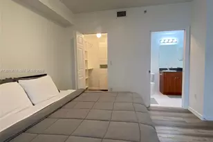 115 SW 11th St, Miami, FL 33130 - Photo 11