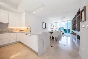 100 S Pointe Dr, Miami Beach, FL 33139 - Photo 13