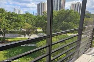 20400 W Country Club Dr, Aventura, FL 33180 - Photo 5