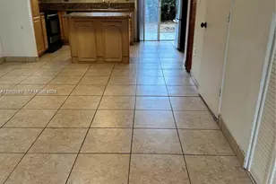 551 NW 82nd Ave, Miami, FL 33126 - Photo 7