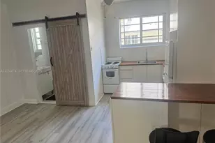 637 12th St, Miami Beach, FL 33139 - Photo 5