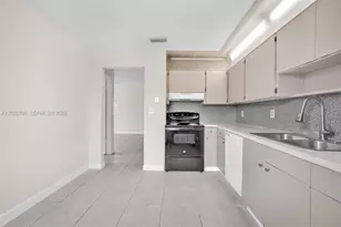 2127 McKinley St, Hollywood, FL 33020 - Photo 5