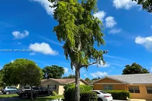 8444 NW 23rd Manor, Coral Springs, FL 33065 - Photo 7