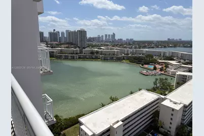 18041 Biscayne Blvd #PH01, Aventura, FL 33160 - Photo 15